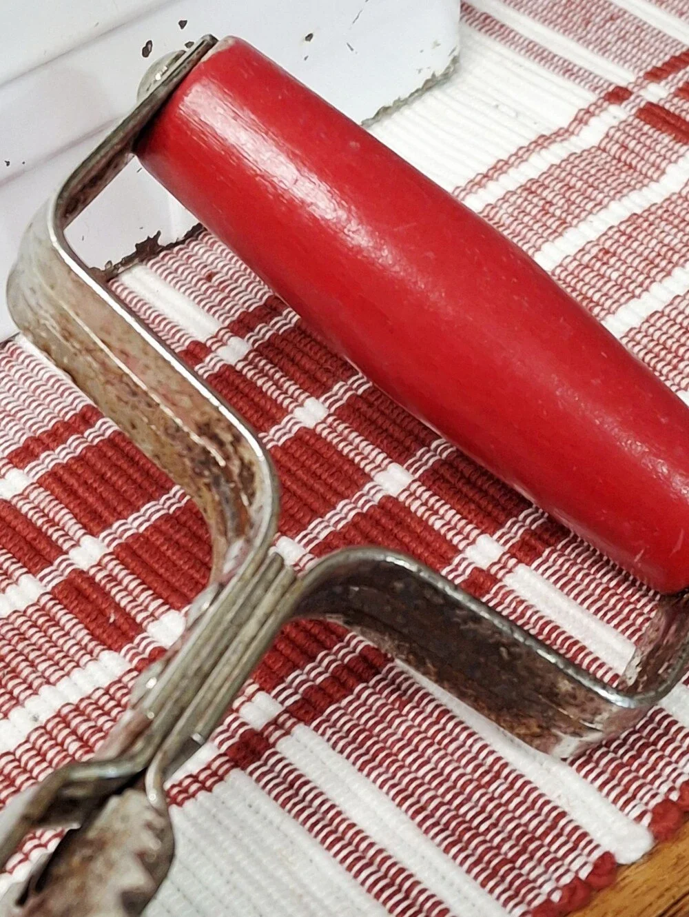 Vintage Red Taplin Egg Beater Rustic Wood Handled Kitchen Collectible Hand Mixer